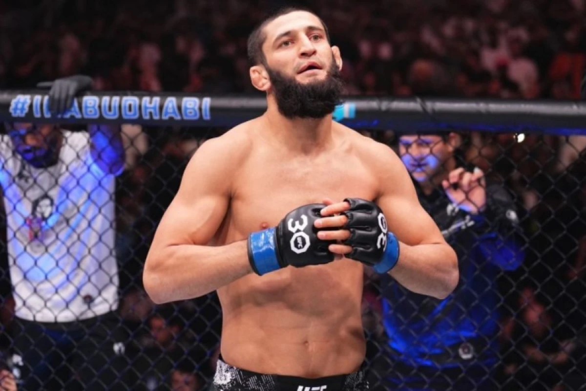 Oktaqonda yeni müzakirə dalğası [[- Striklend diqqət çəkdi]]