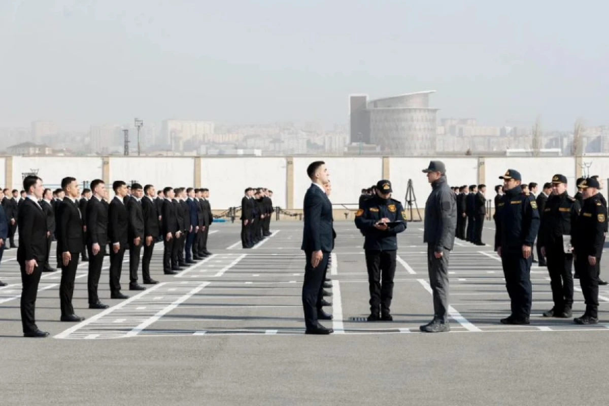 Daxili işlər naziri [[sıra baxışı keçirdi]]