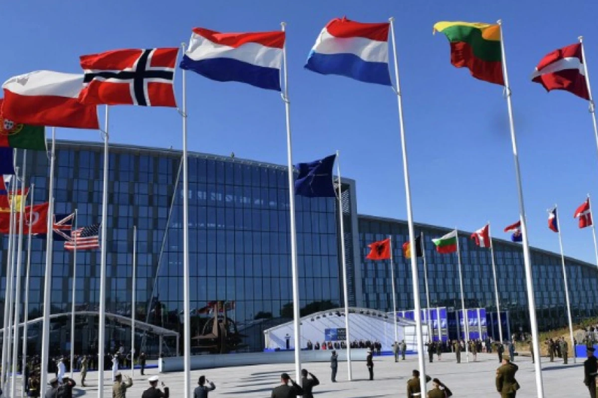 [[Polşa:]] NATO və Aİ hərbi məsələlərdə rəqabət aparmamalıdır