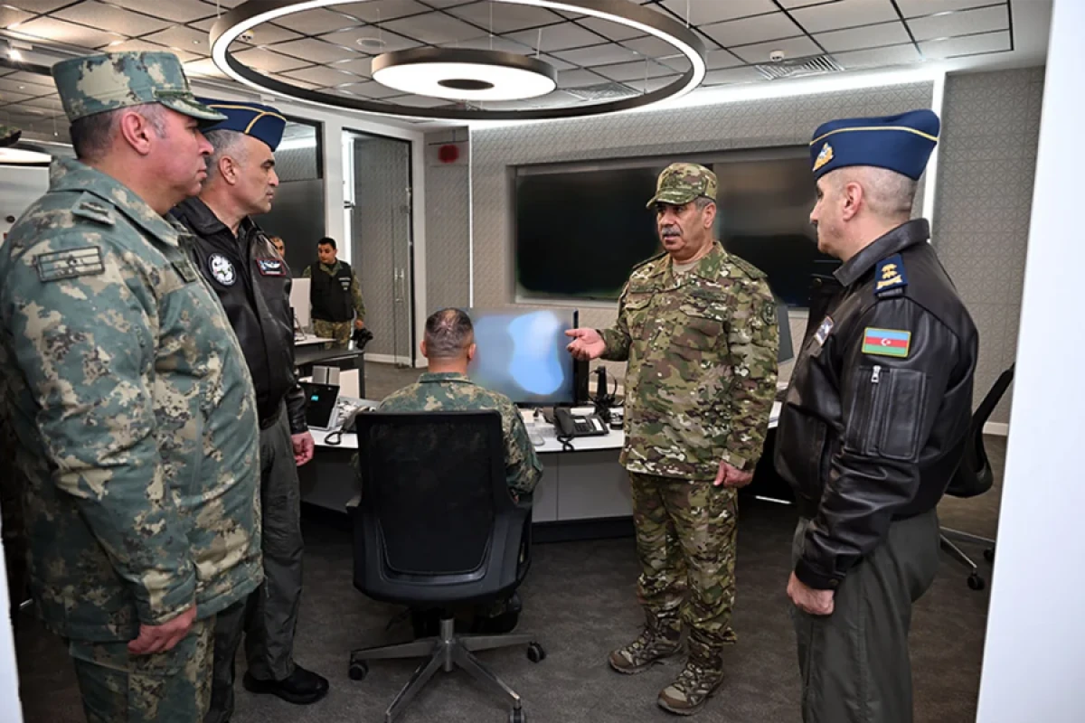 Zakir Həsənov [[hava hücumundan müdafiə bölmələrinin fəaliyyətini]] yoxladı