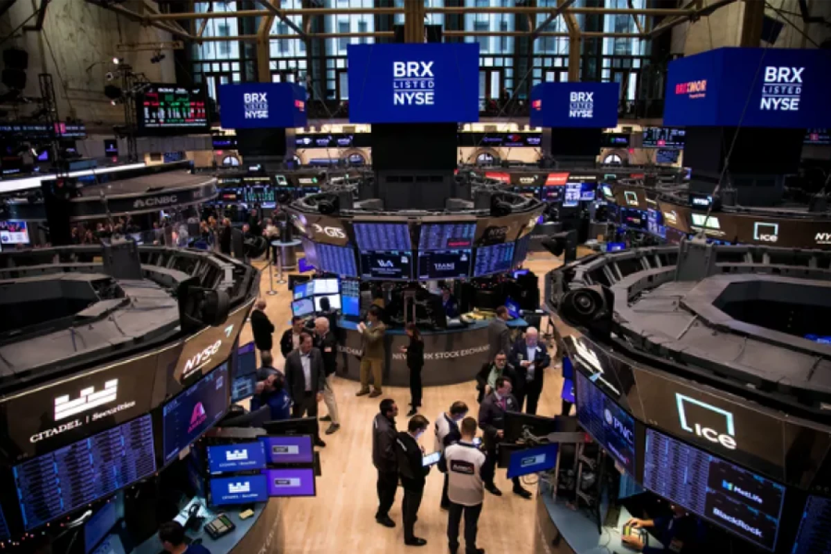 ABŞ və Avropa [[fond bazarlarında eniş]] müşahidə edilir