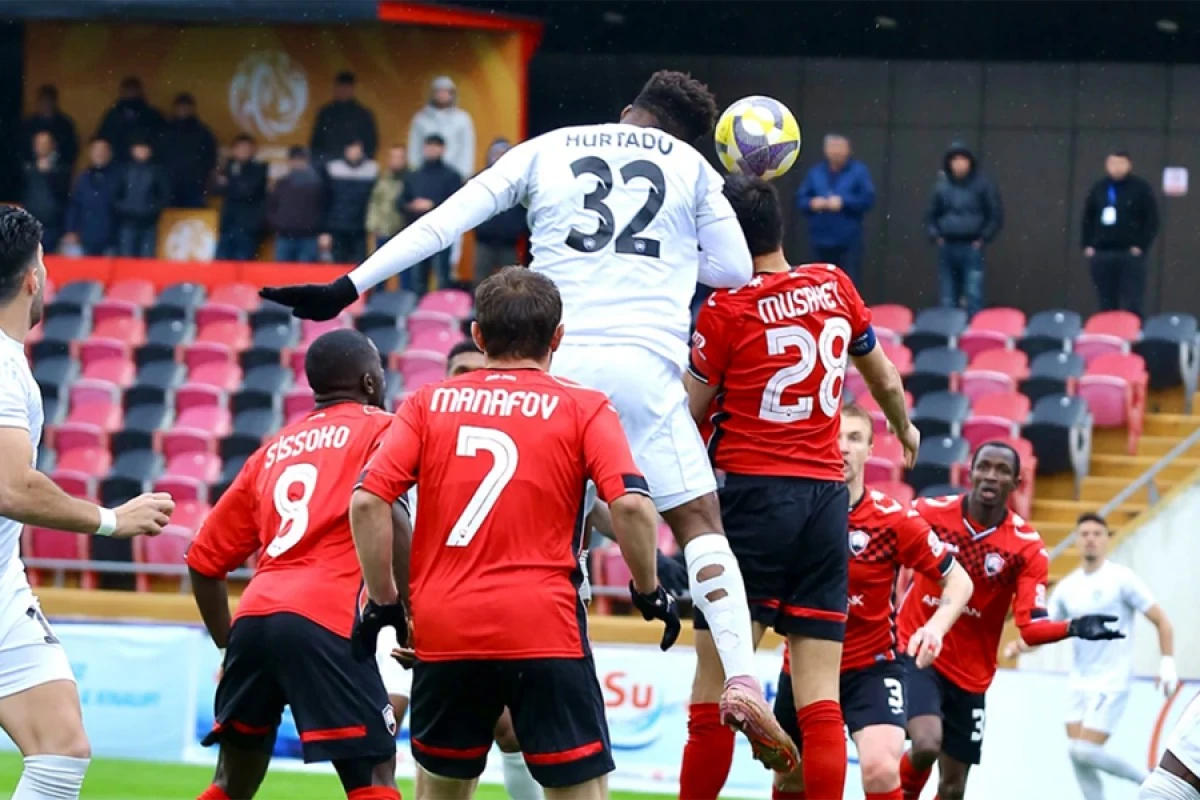 Üç qol, üç xal, [[üçüncü pillə!]]