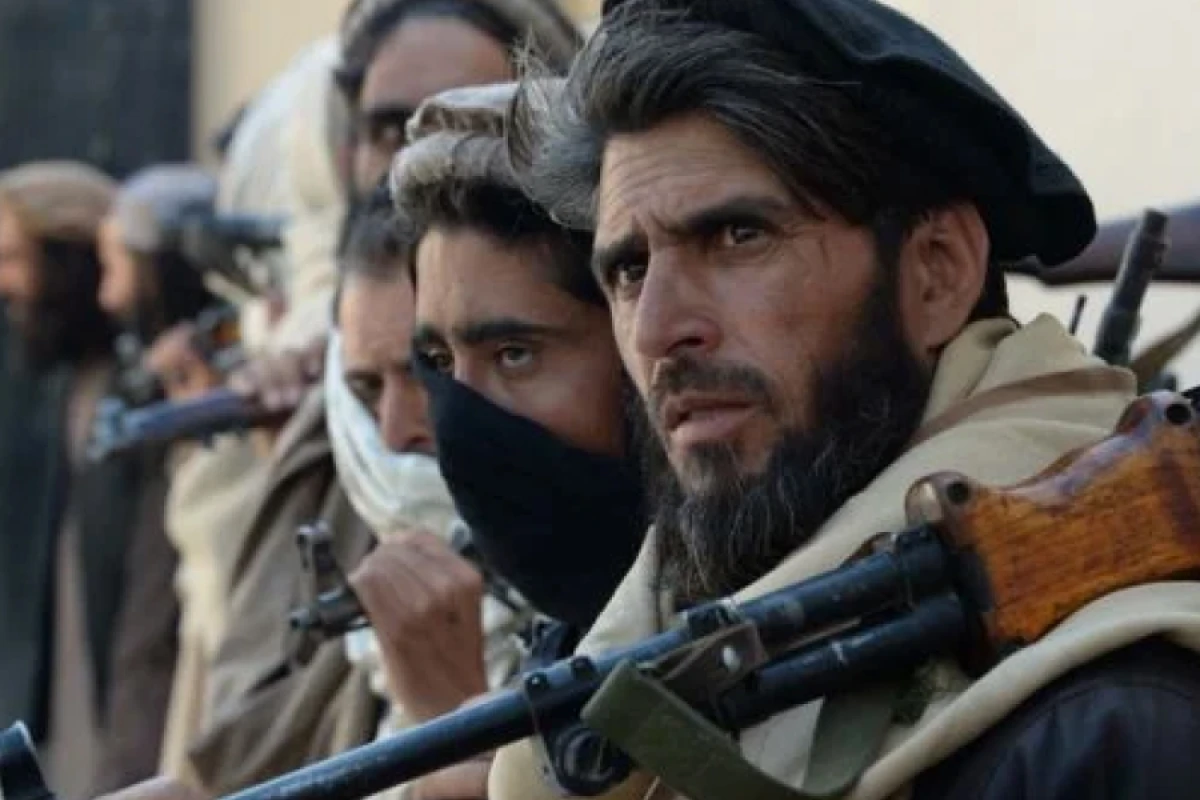 Əfqanıstan Pakistana [[zərbələr ENDİRİR]]