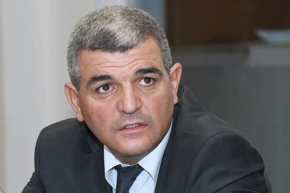 [[Fazil Mustafa:]] “Mürgüləyənlərin günahı böyükdür, yoxsa mürgülədənlərin?”