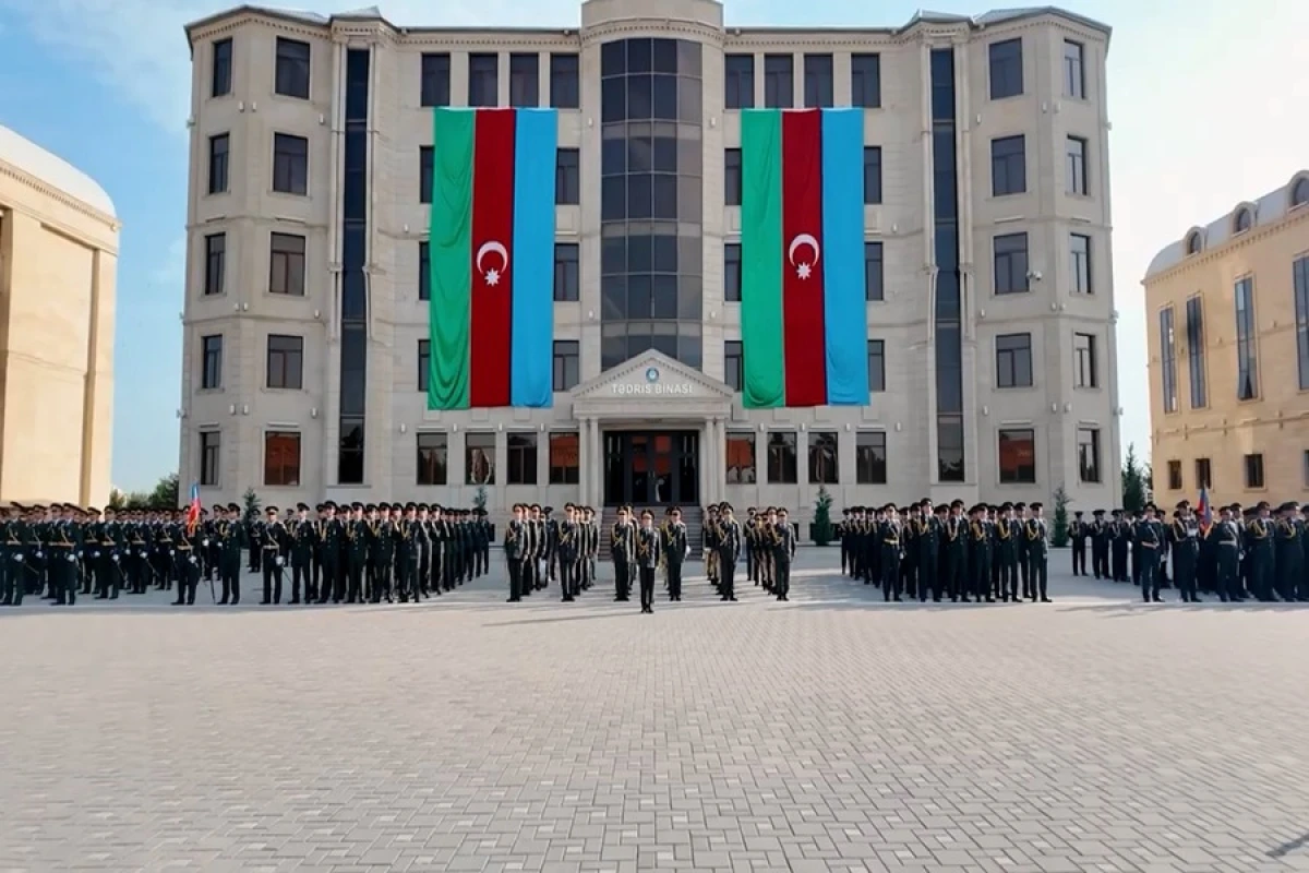 Daxili Qoşunlar [[kursant qəbulu]] elan edir