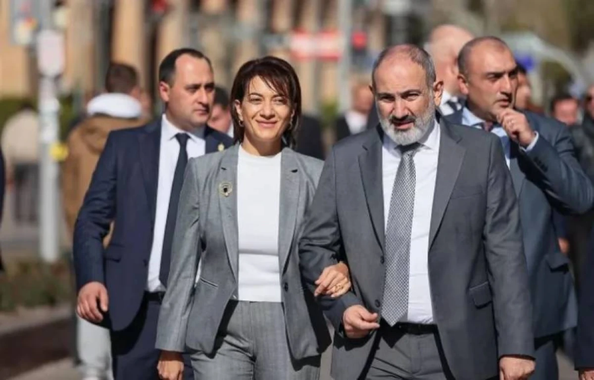 [[Paşinyan:]] “Annaya yaşatdığım ağrılara görə üzr istəyirəm”