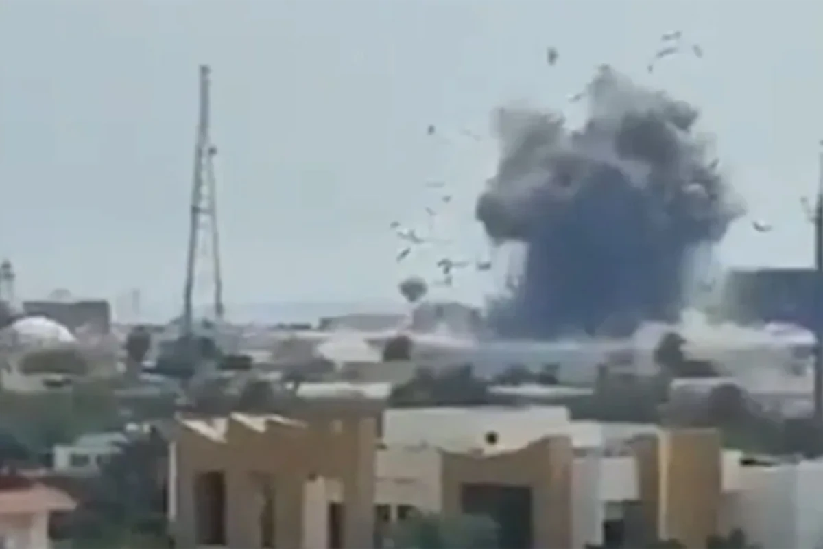 İranda qızlar məktəbinə zərbə: [[40 nəfər öldü]]