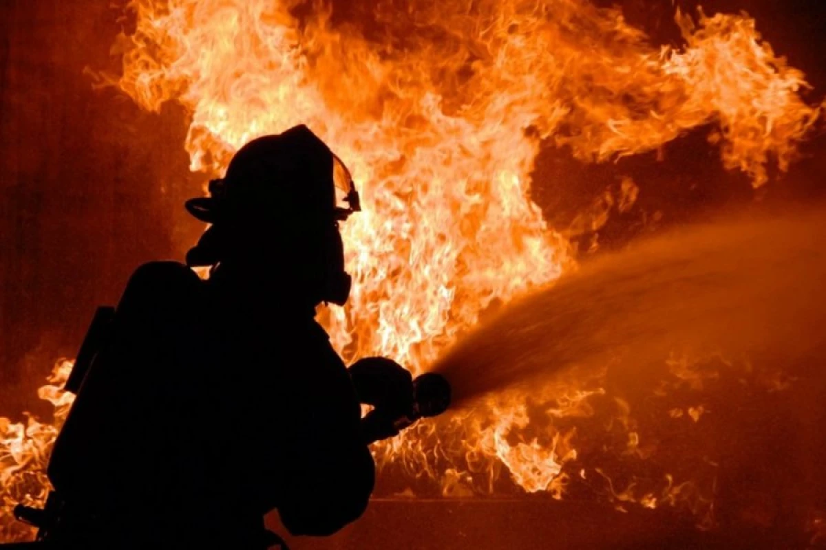 Naxçıvanda hərbi hissə [[yandı]]