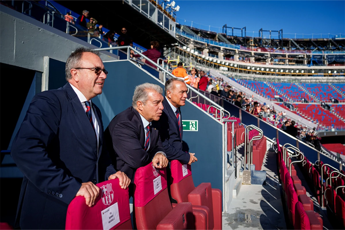 Sabiq prezident [[matç zamanı]] azarkeşlərlə birlikdə idi