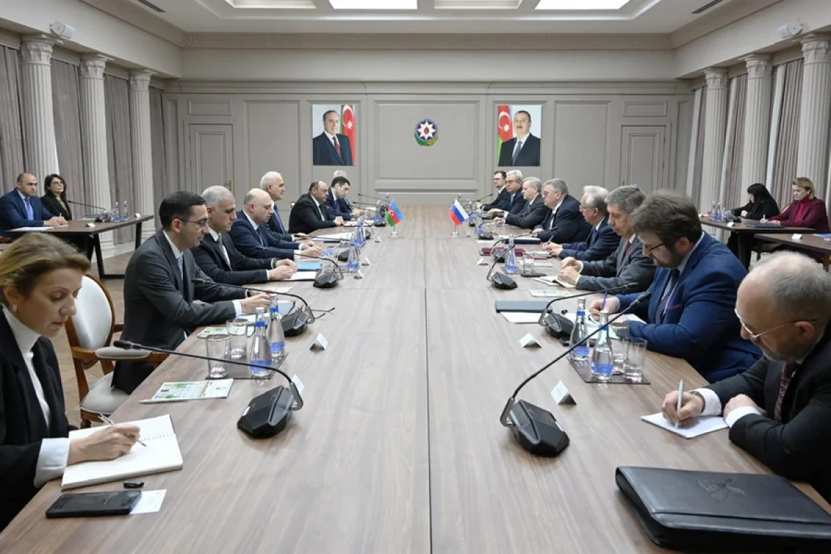 Rusiya-Azərbaycan [[Hökumətlərarası Komissiyasının həmsədrləri]] görüşdü