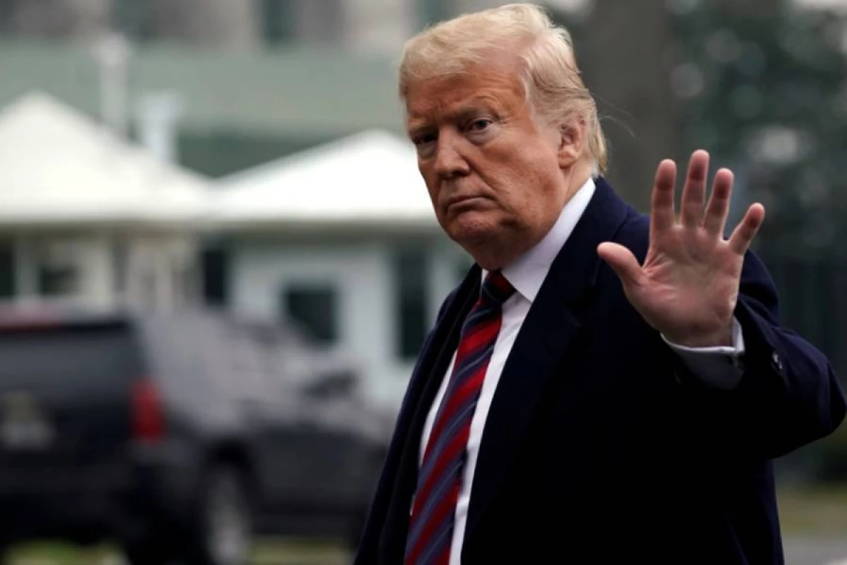 Tramp İspaniya ilə ticarəti [[azaltmaq niyyətindədir]]