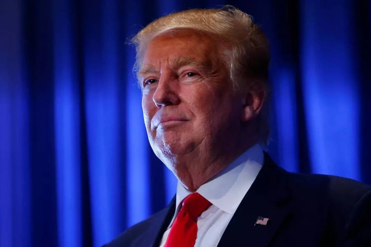 [[Tramp:]] "Kir Starmer Çörçil deyil"