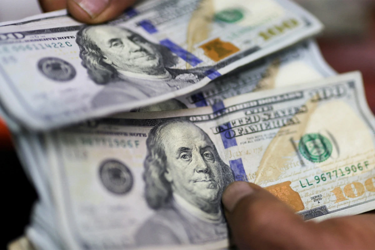 Dollar bahalaşır? [[– Son məzənnə]]