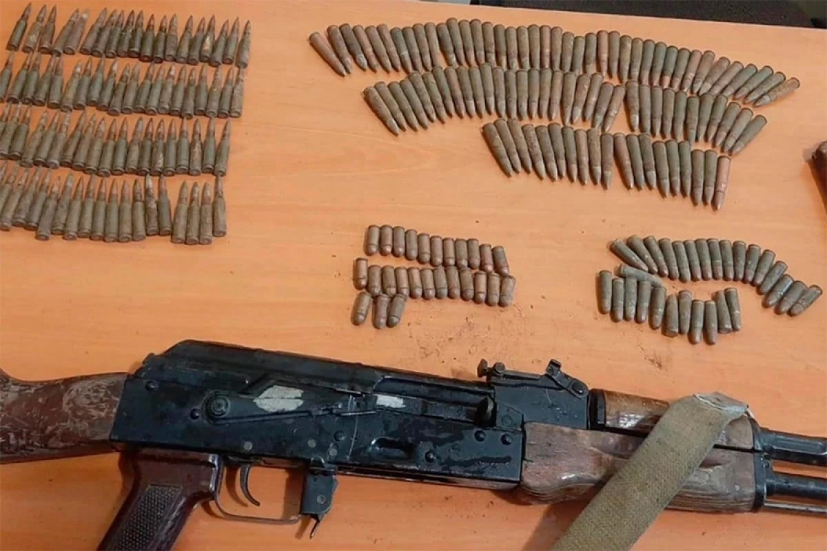 Qanunsuz saxlanılan [[5 avtomat, 23 tüfəng]] aşkarlandı