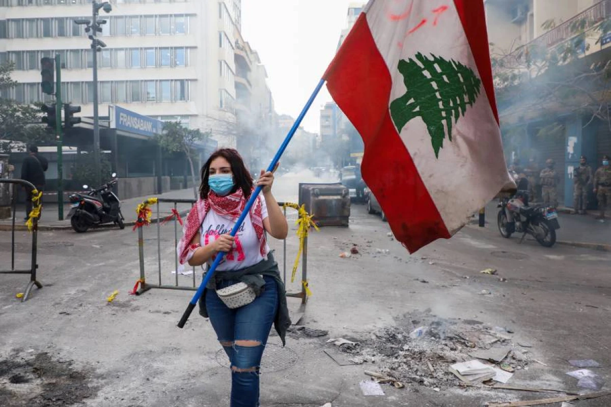 Livanlılar İsrail təhdidinə görə [[evlərini tərk edirlər]]