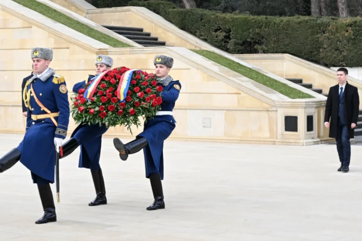 [[Mixay Popşoi]] Zəfər parkını və Şəhidlər xiyabanını ziyarət etdi