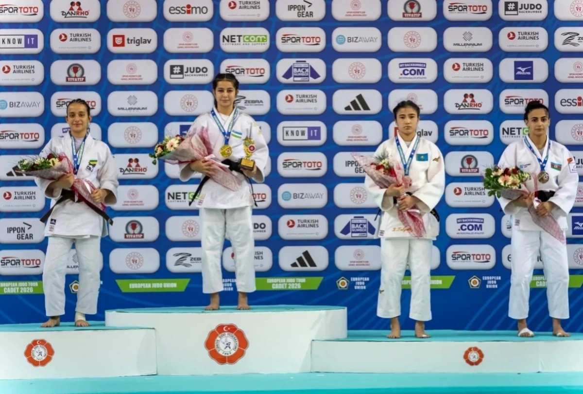 Yeniyetmələr arasında [[Avropa Kubokuna start verildi]]