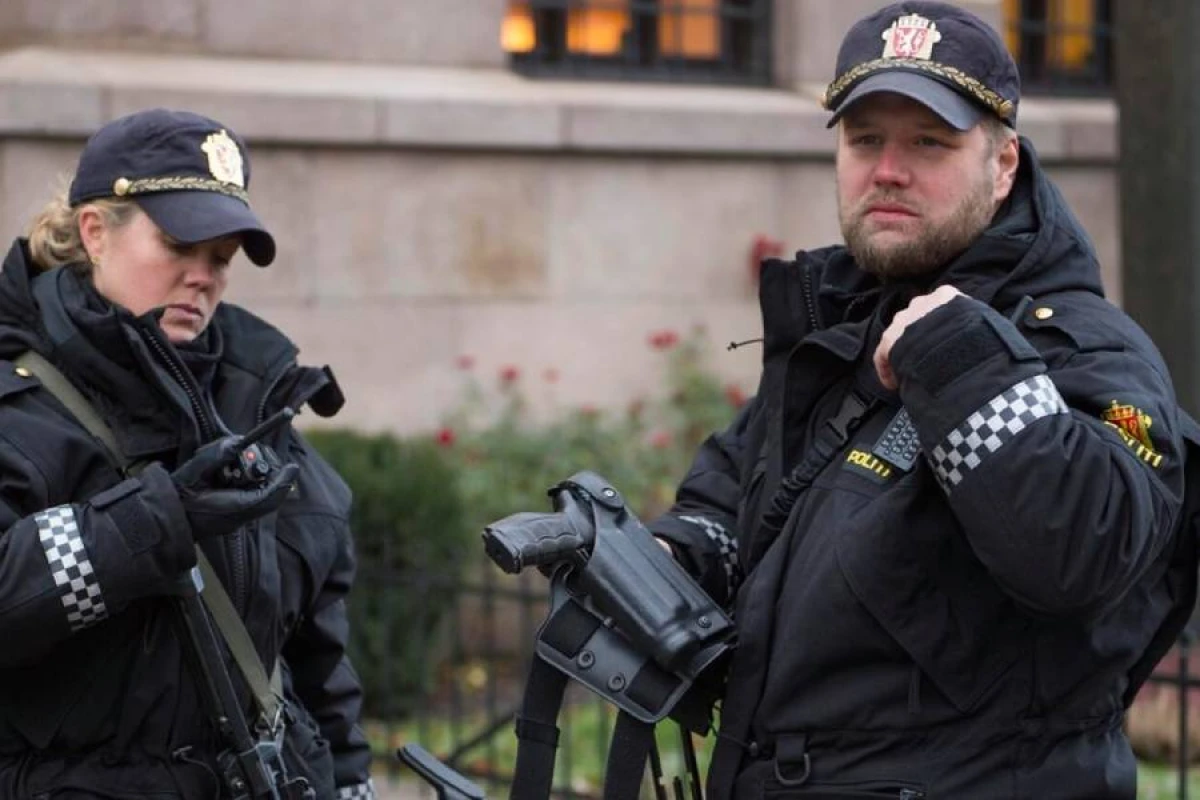 Osloda [[ABŞ səfirliyi yaxınlığında partlayış]] baş verdi