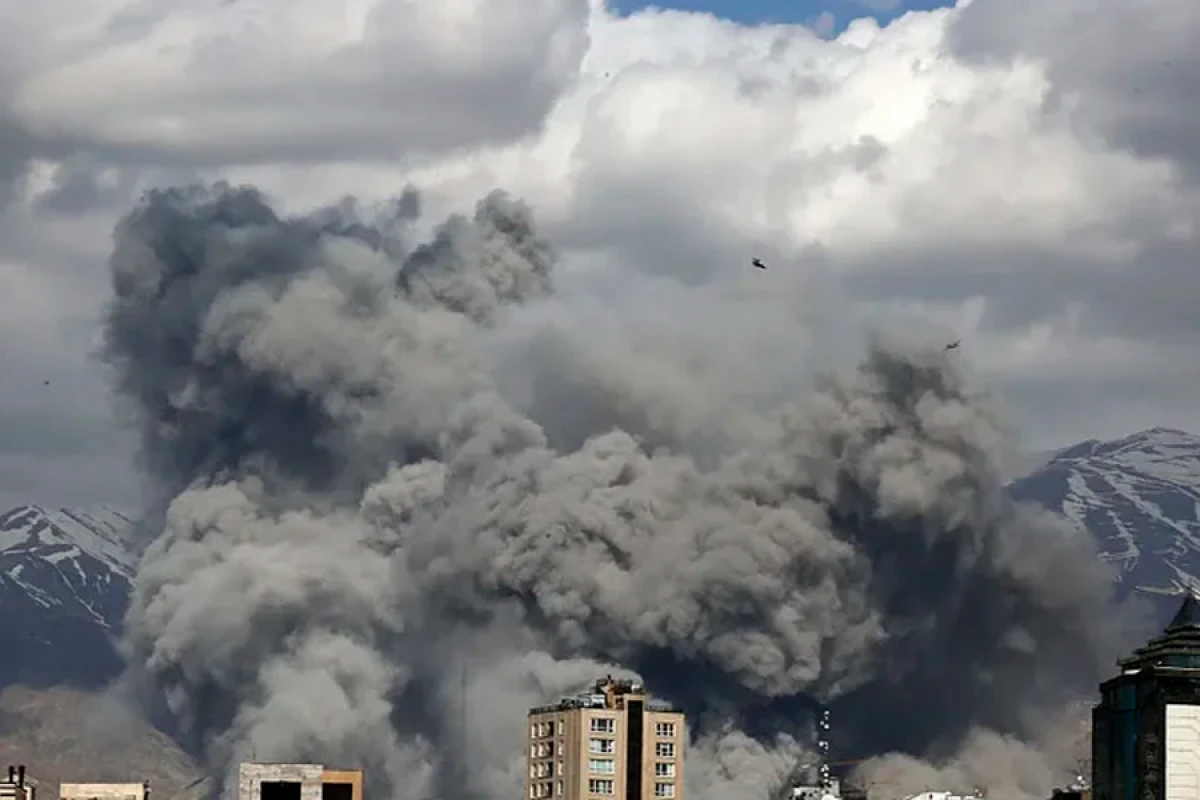 İsrail İrana [[zərbələr endirməyə]] başladı