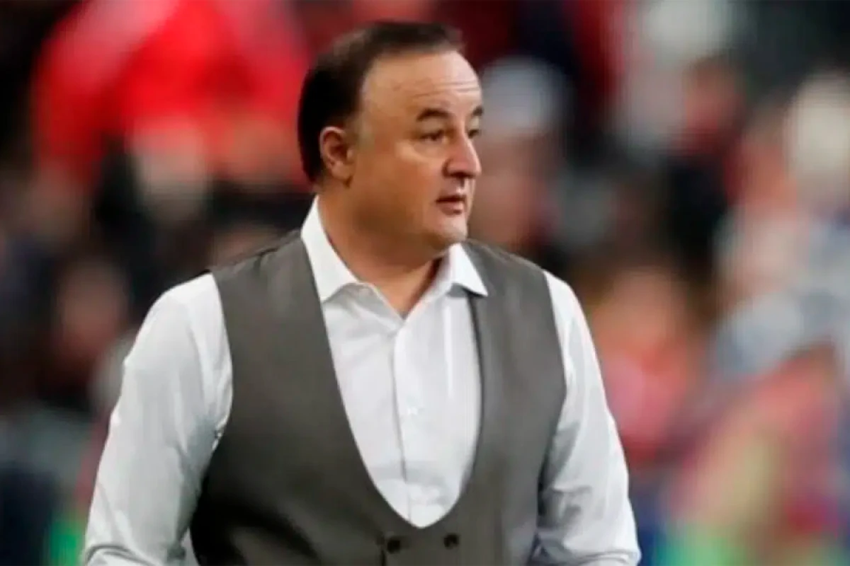 Türk futbolu itki yaşadı: [[Engin Fırat dünyasını dəyişdi]]