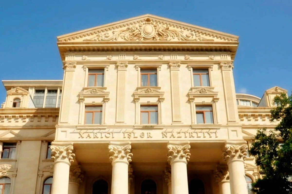 [[Ceyhun Bayramov]] Rebeka Qrinspan ilə görüşdü