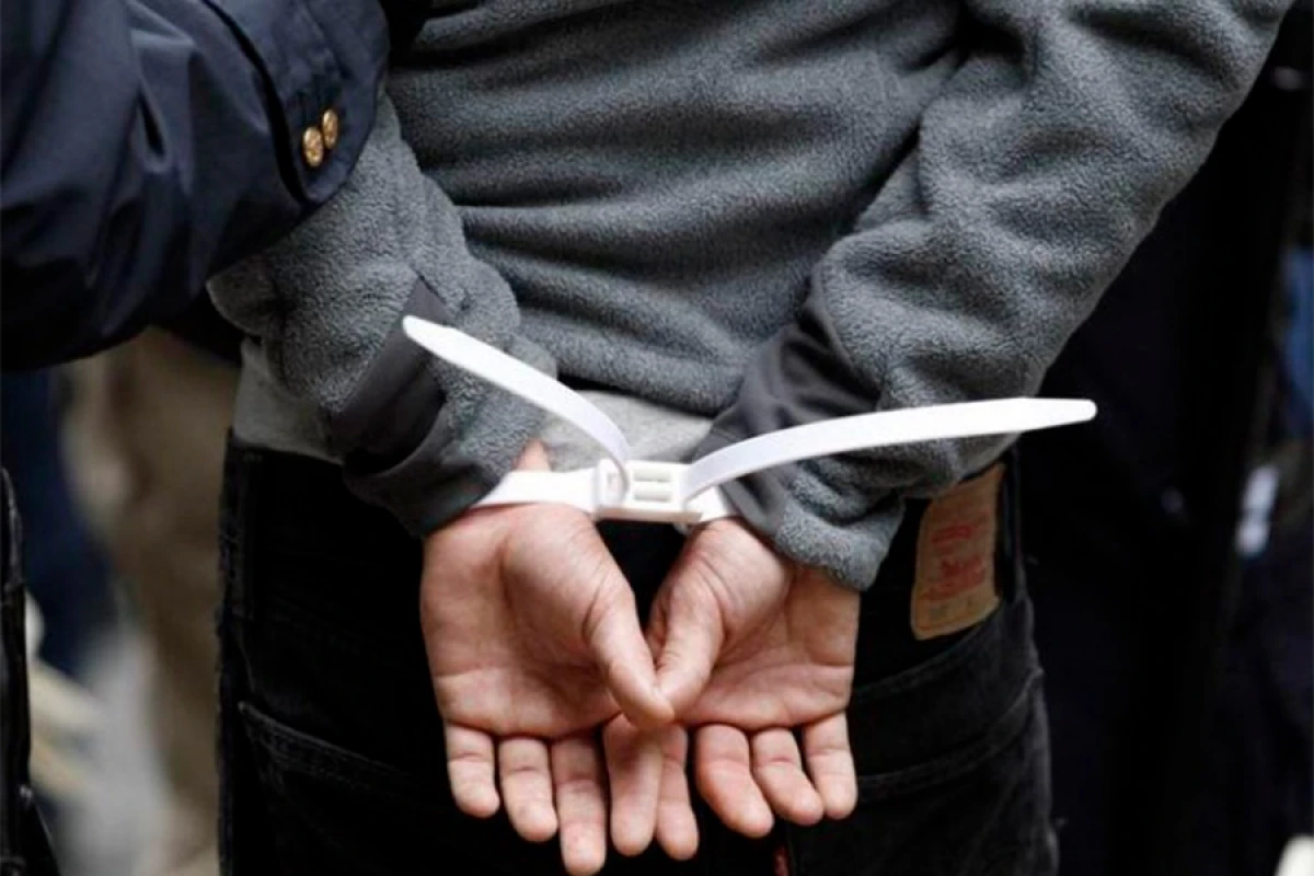 Yetkinlik yaşına çatmayan [[şəxsin törətdiyi qətllə bağlı cinayət işi]] başlanıldı