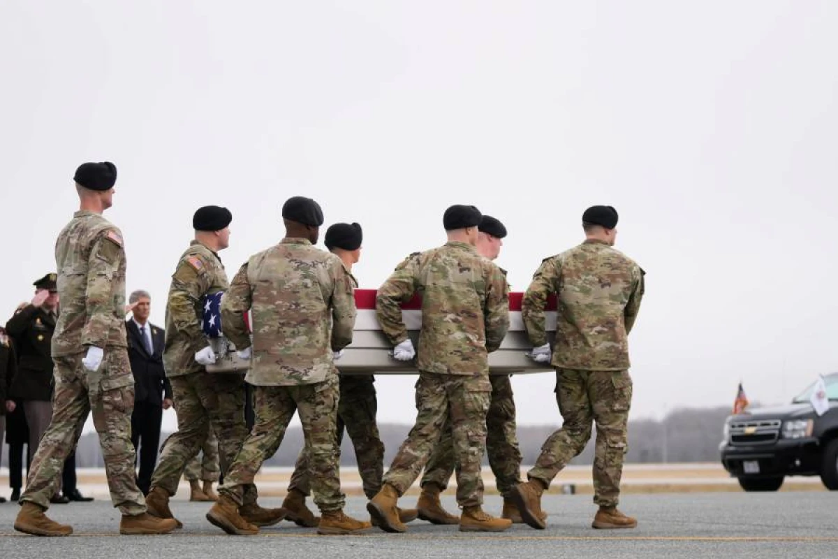 Ərbil hərbi bazasına edilən hücumda [[ABŞ əsgərləri yaralandı]]