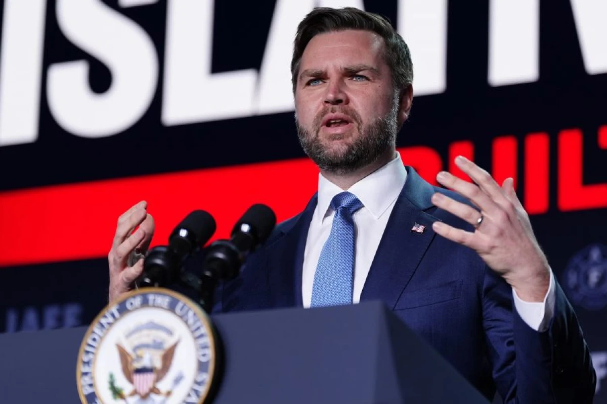 Vens ABŞ-nin İrana zərbələrinə [[qarşı çıxır]]