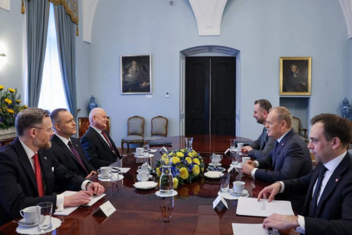 [[Polşa hökuməti]] Aİ-nin müdafiə krediti proqramını təsdiqlədi