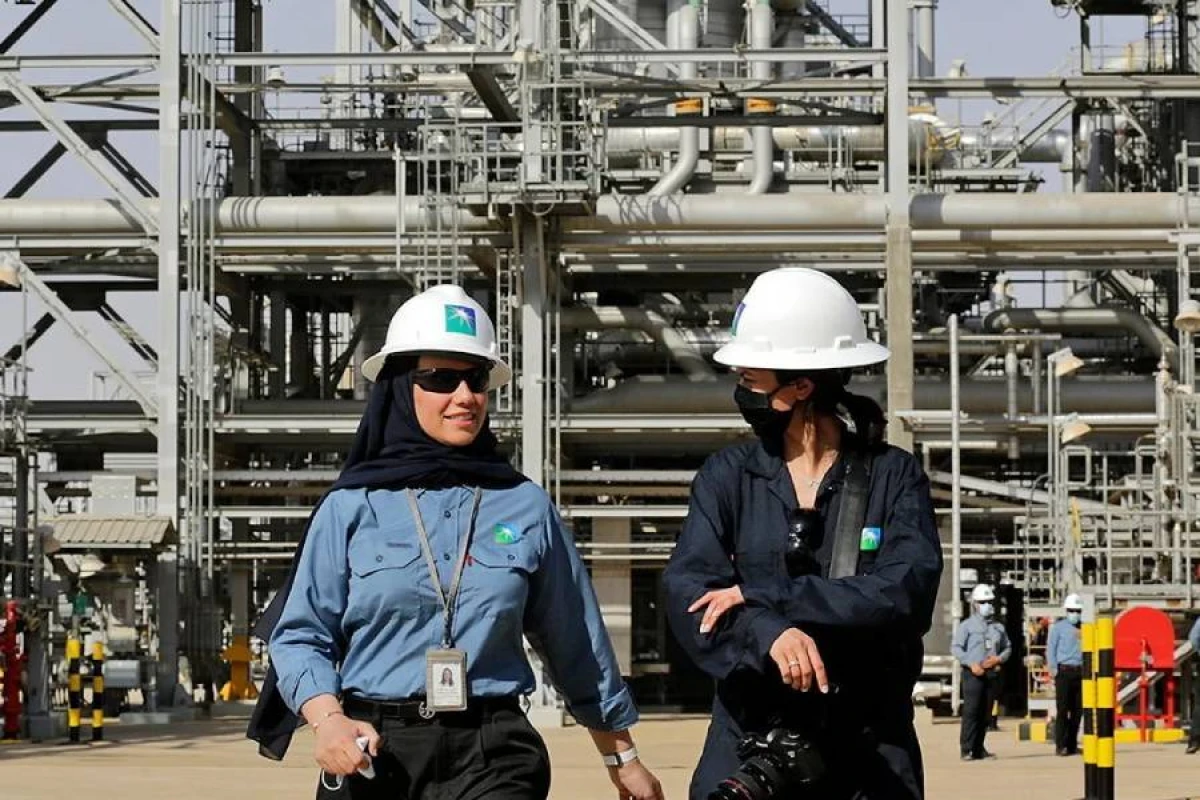 Səudiyyə Ərəbistanı Qırmızı dəniz vasitəsilə [[neft daşımalarını artırır]]