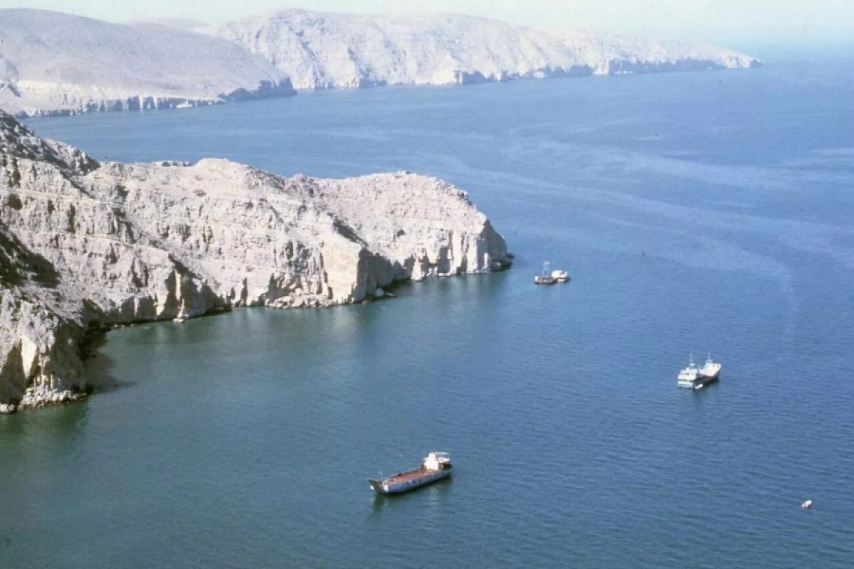 İranın Hörmüz boğazının açılması üçün [[şərtləri]]