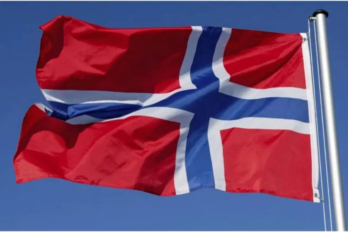 [[Norveç]]  ərazisində nüvə silahı yerləşdirilməyəcəyini bəyan etdi