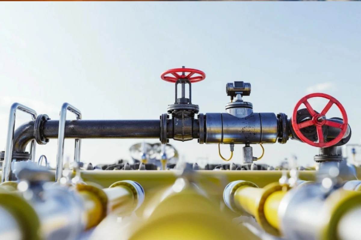 [[Azərbaycan Qazaxıstan]] neftinin tranzitini artırdı