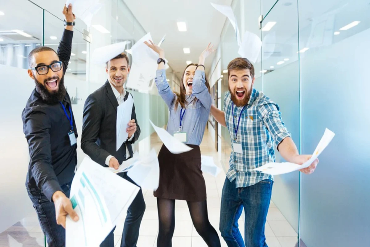 Azərbaycanda [[qısa iş günüdür]]