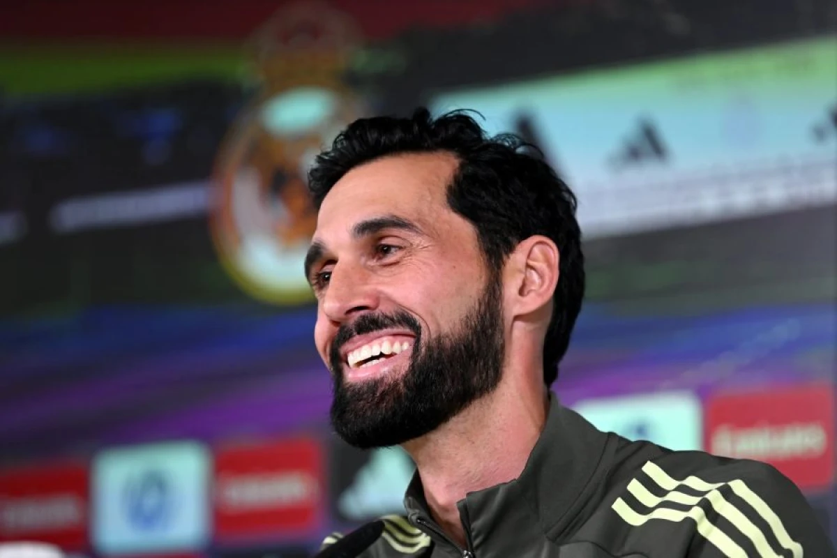 Derbi öncəsi isti sözlər: [[Arbeloa rəqibini təriflədi]]