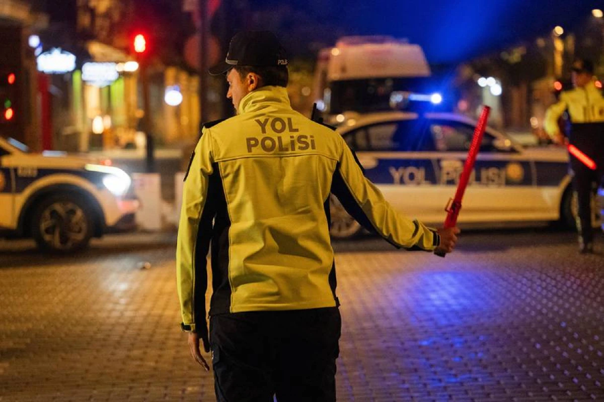 DYP yağıntılı hava ilə bağlı hərəkət iştirakçılarına [[xəbərdarlıq etdi]]