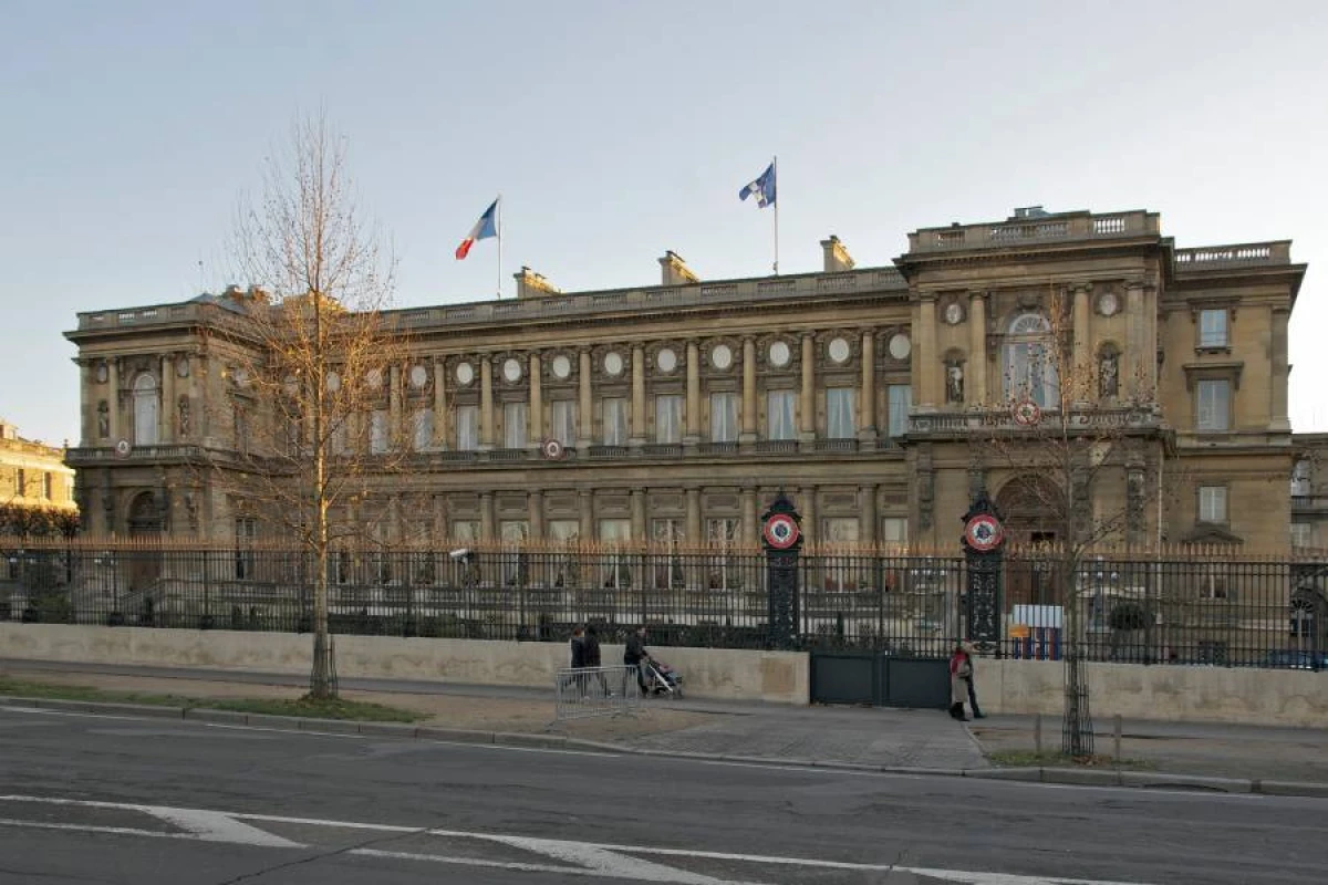 [[Fransa XİN:]] “Paris təzyiqlərə boyun əymədi”