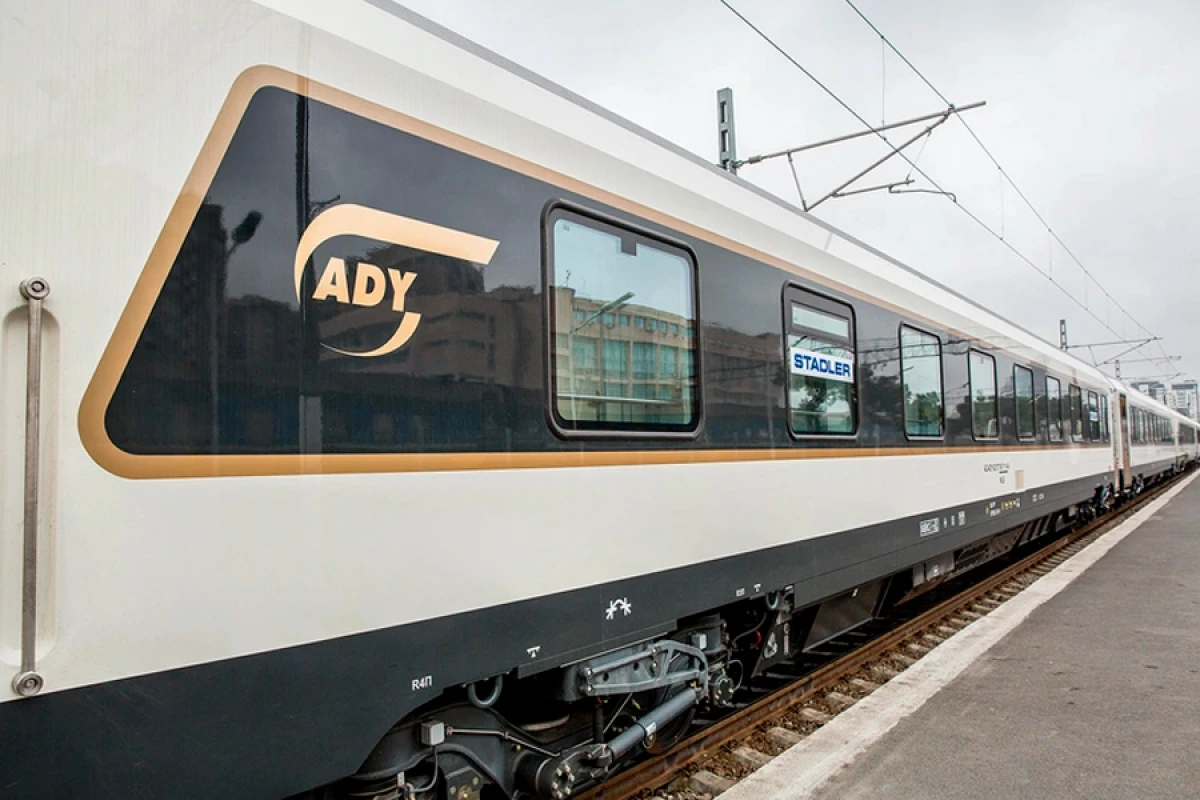 [[ADY:]] Qatarların qrafikində qismən kənara çıxma halları ola bilər