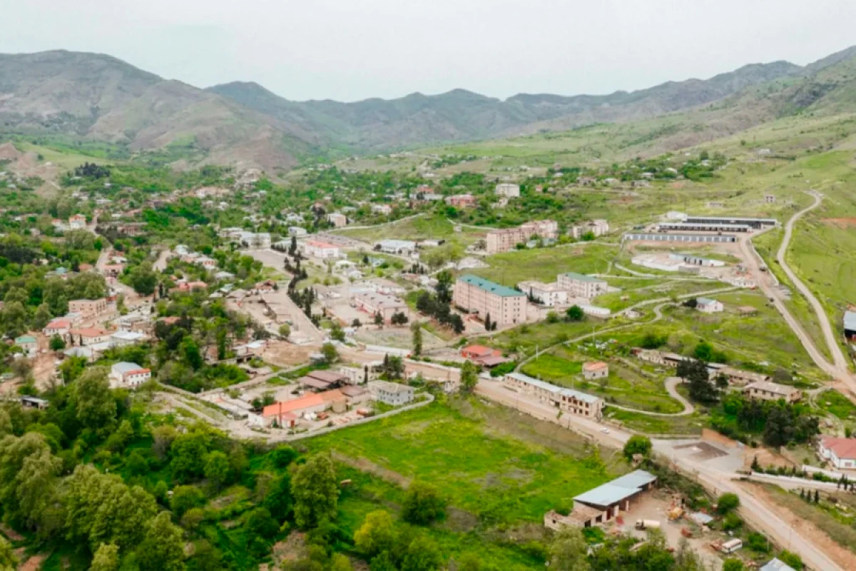 Xocavənd şəhərinə [[daha 64 ailə]] yola salındı