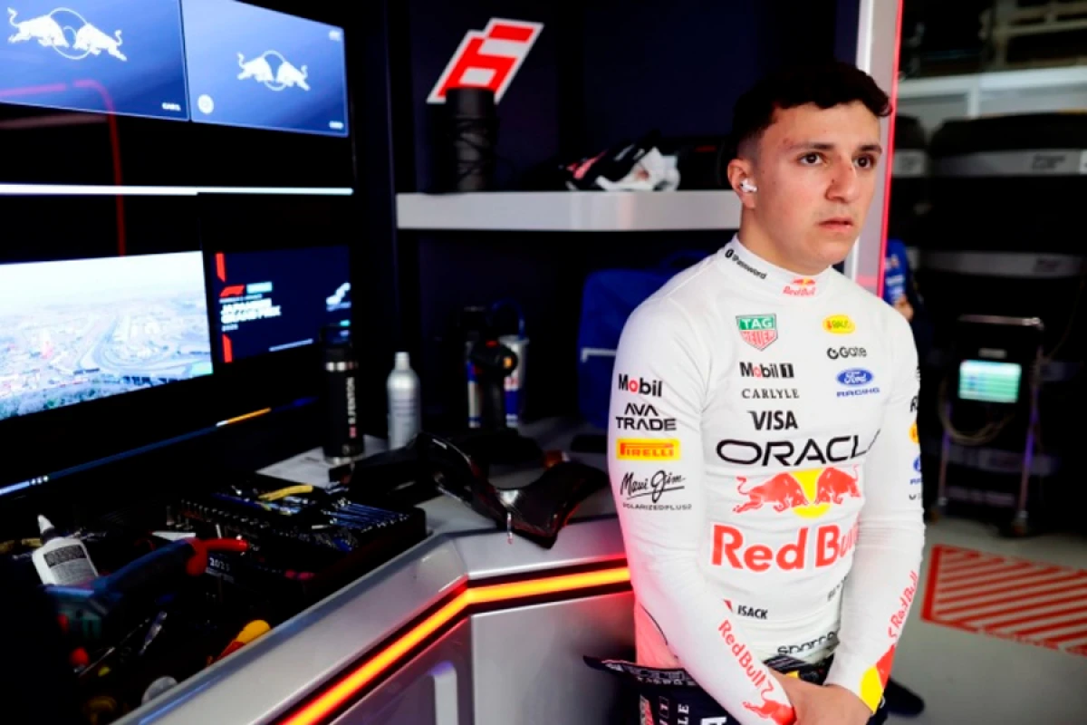 “Red Bull”da vəziyyət qarışıqdır: [[pilotdan etiraf]]