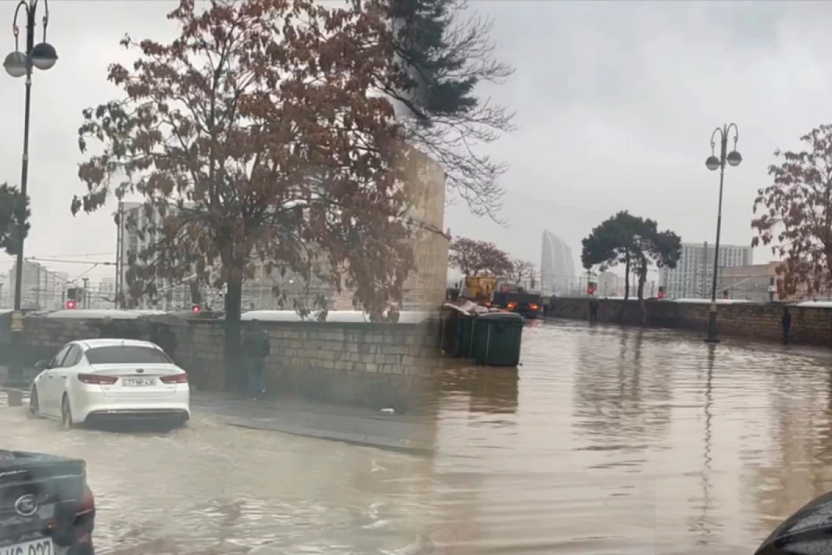 Güclü yağışlar zamanı əmlaka dəyən zərəri kim ödəməlidir? [[– İZAH]]