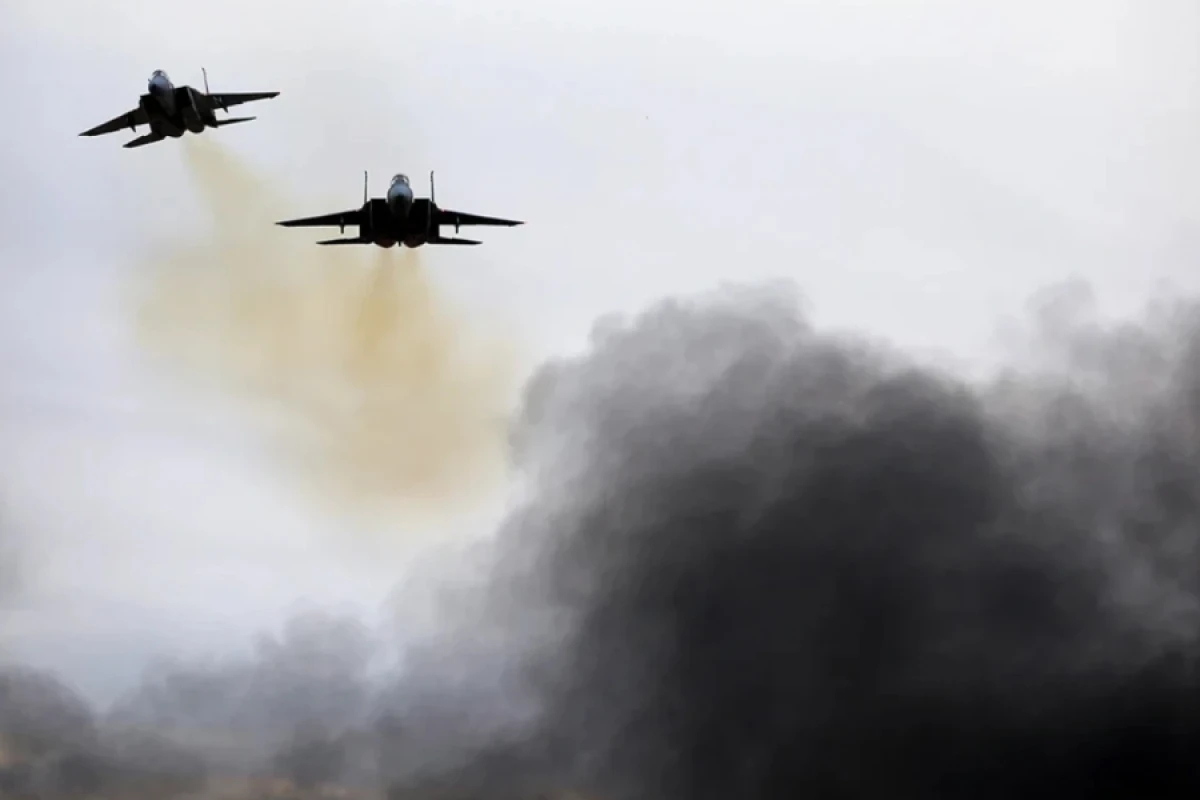 [[İranın Kaşan]] aeroportu vuruldu