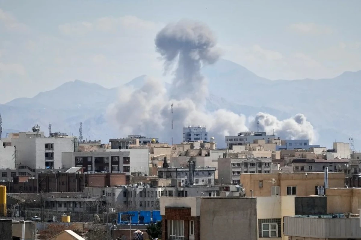 İran İsrail və ABŞ bazalarına [[hücum etdi]]