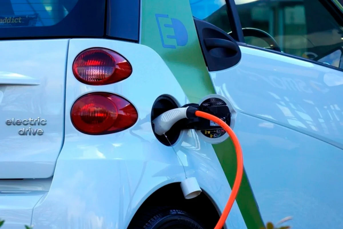 Elektrik nəqliyyatı üçün [[yeni qaydalar hazırlanır]]