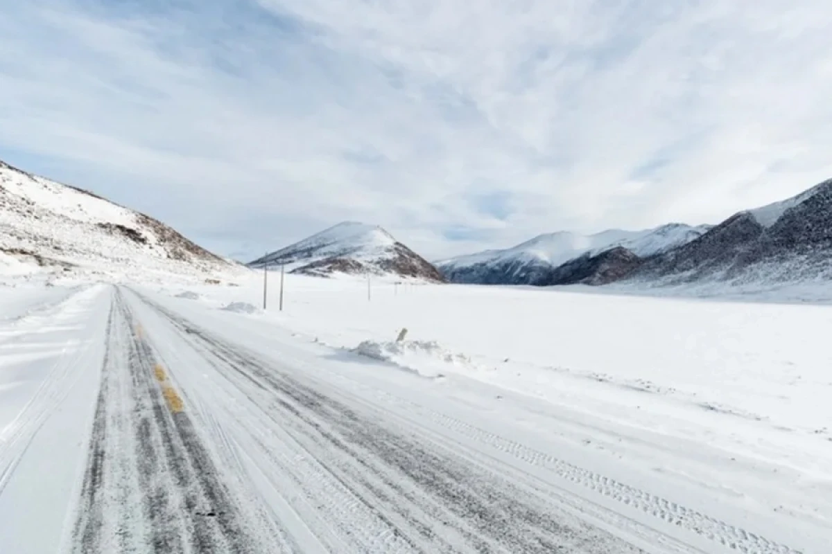 Azərbaycanın bəzi yerlərində qar yağır - [[FAKTİKİ HAVA]]