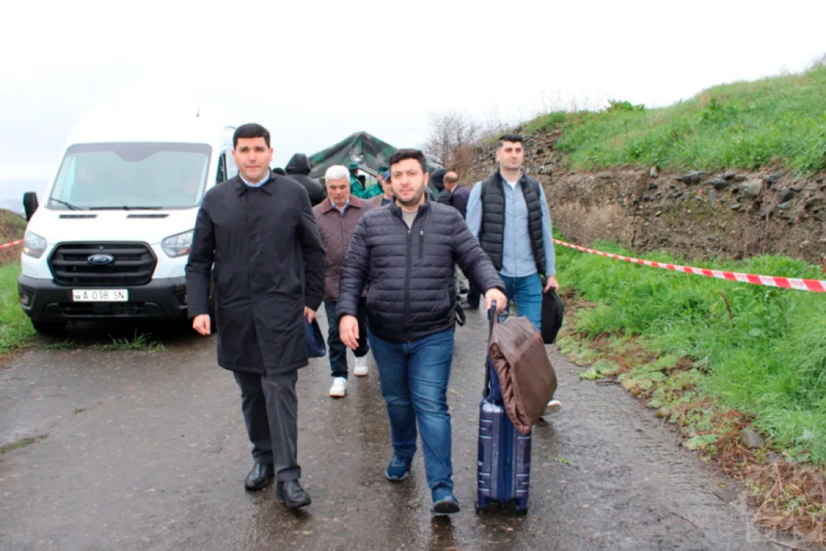 Ermənistan [[nümayəndələri]] Azərbaycana gəldilər