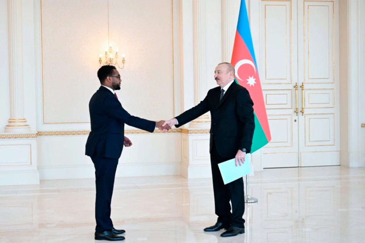 Prezident Somalinin yeni səfirini qəbul etdi [[- YENİLƏNDİ]]