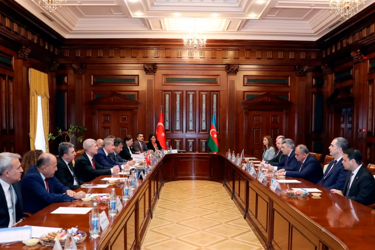 [[İnam Kərimov]] Yusuf Kuzu ilə müzakirələr apardı