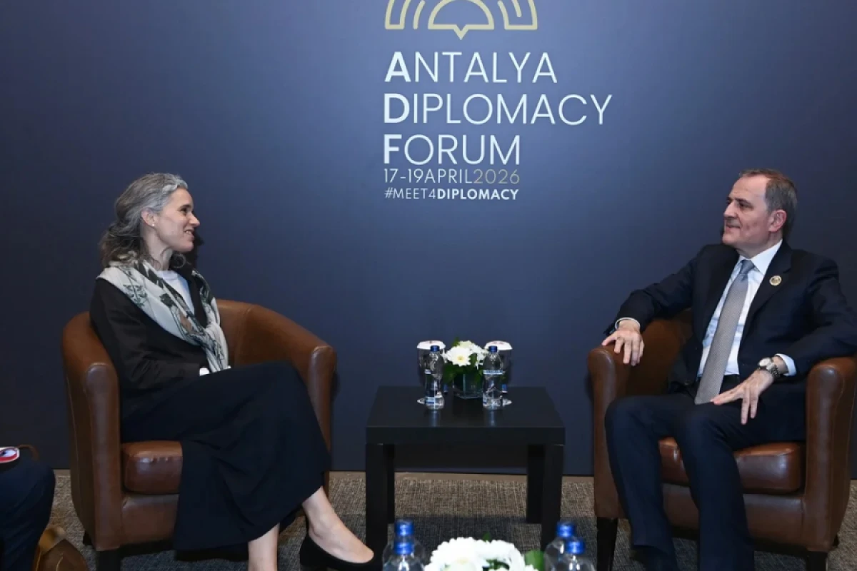 [[Ceyhun Bayramov ilə Maqdalena Qrono]] Ermənistan–Azərbaycan normallaşma prosesini müzakirə etdilər