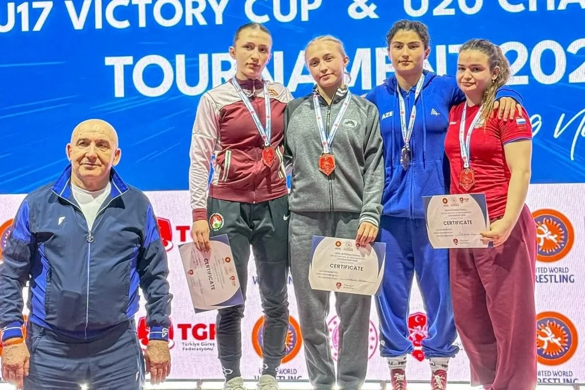 Antalyada  ölkəmizin [[4 güləşçisi medal qazandı]]